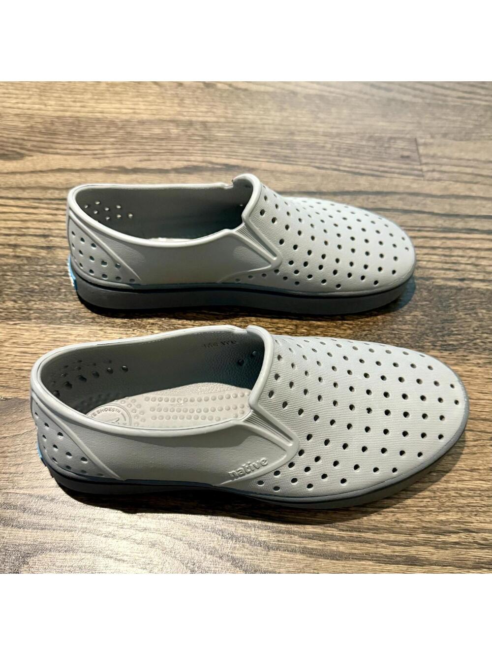 New Native Miles Wanderfoam Unisex Grey Slip On Shoes Size Men's 4 Women's 6 - Picture 2 of 7